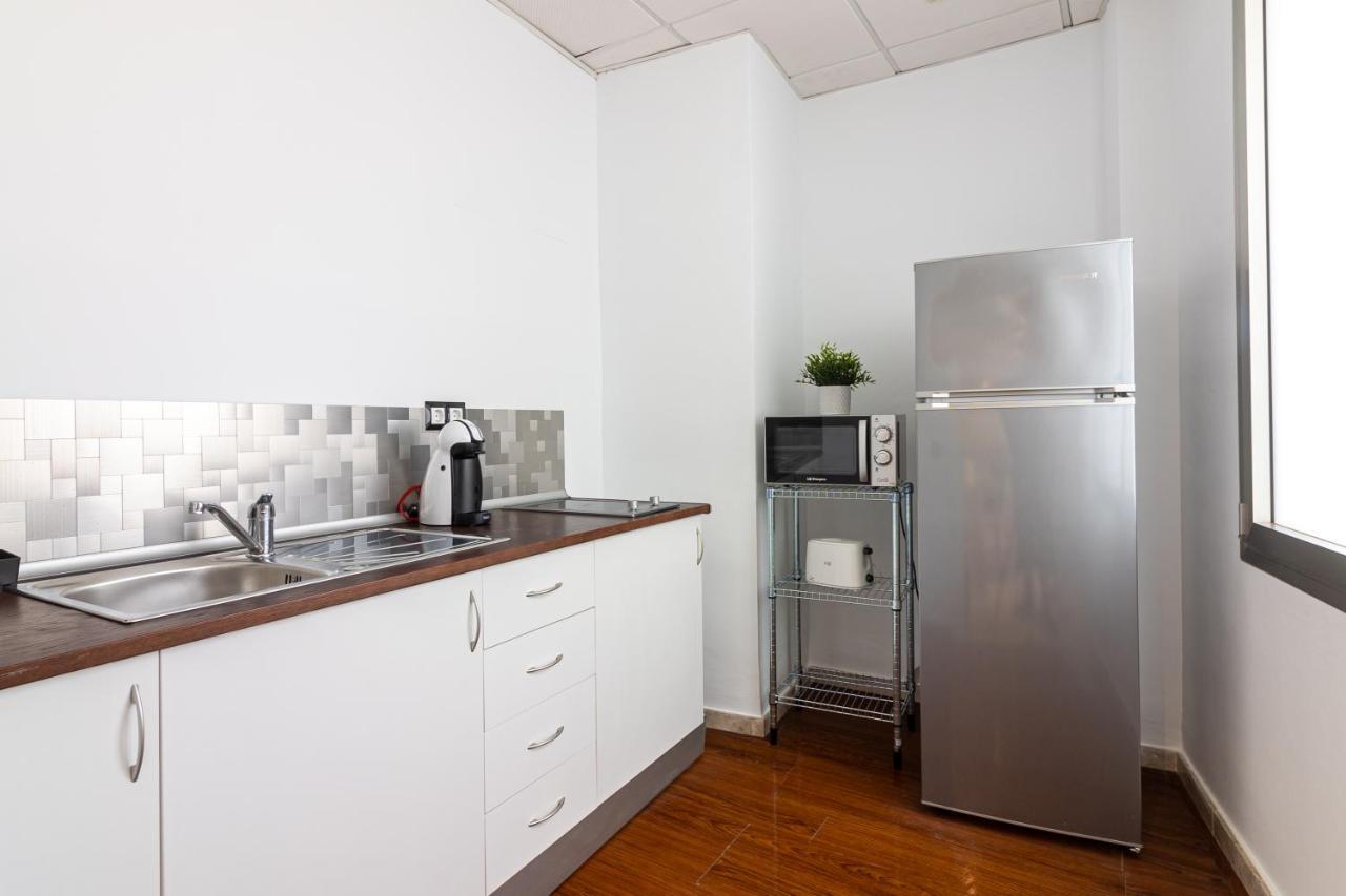 Saenz Suites Gallery By Bossh! Apartments Malaga Bagian luar foto