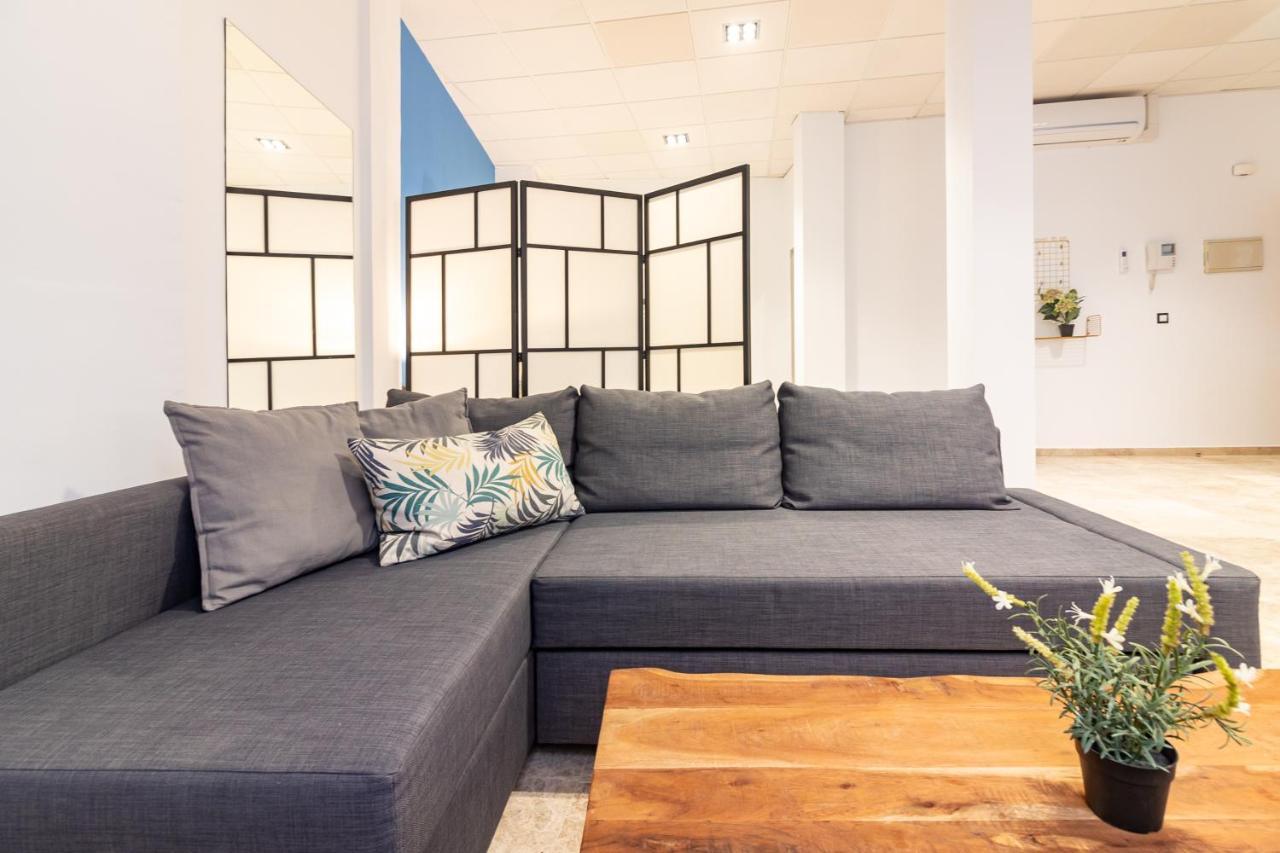 Saenz Suites Gallery By Bossh! Apartments Malaga Bagian luar foto