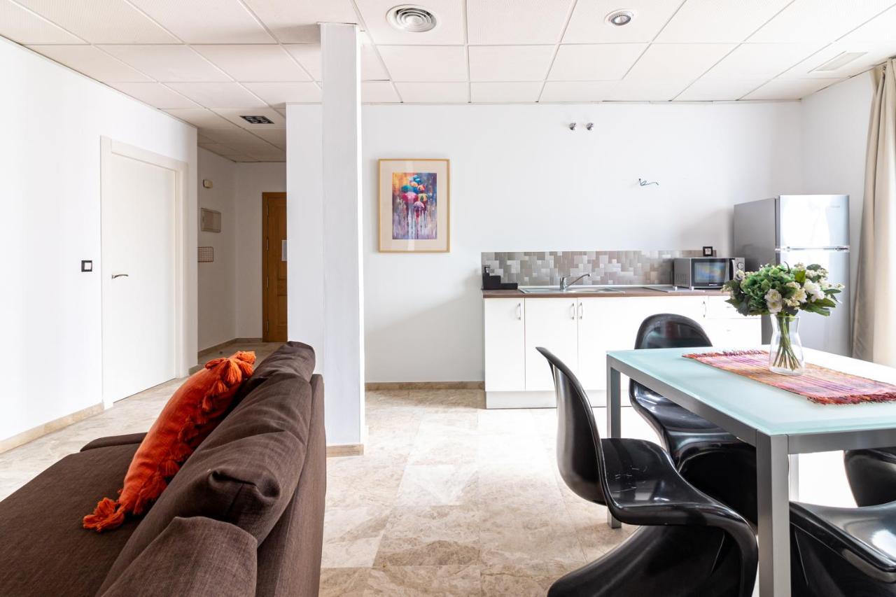 Saenz Suites Gallery By Bossh! Apartments Malaga Bagian luar foto