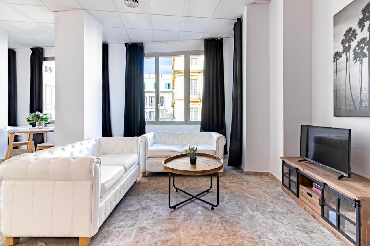 Saenz Suites Gallery By Bossh! Apartments Malaga Bagian luar foto