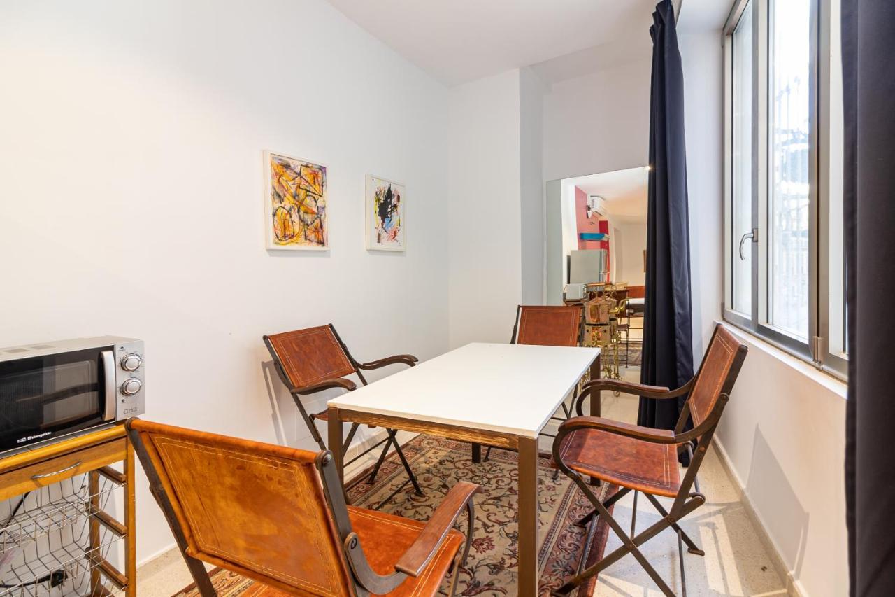 Saenz Suites Gallery By Bossh! Apartments Malaga Bagian luar foto