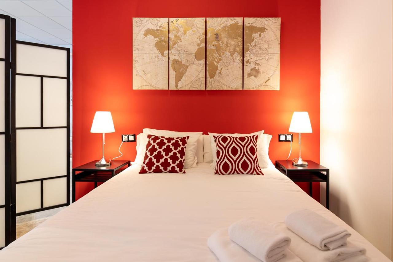 Saenz Suites Gallery By Bossh! Apartments Malaga Bagian luar foto