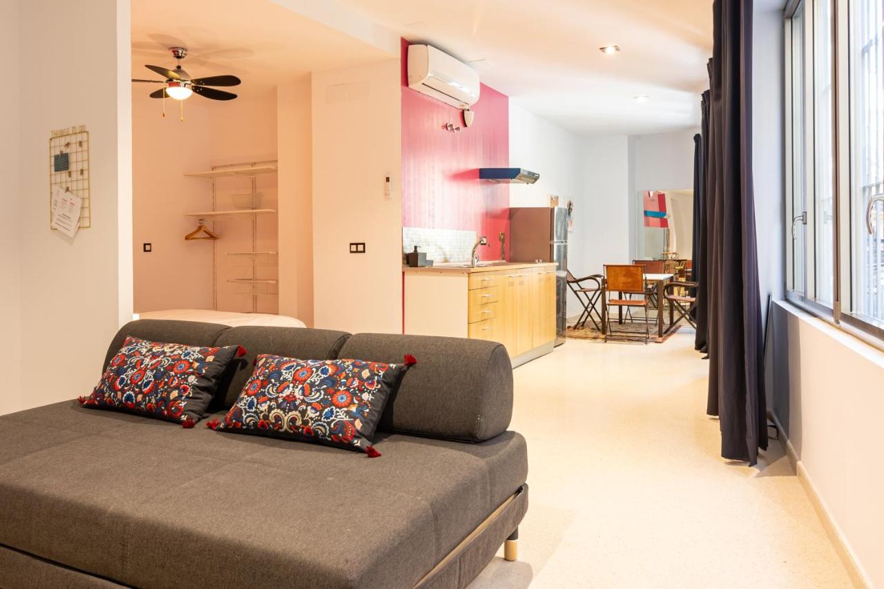 Saenz Suites Gallery By Bossh! Apartments Malaga Bagian luar foto