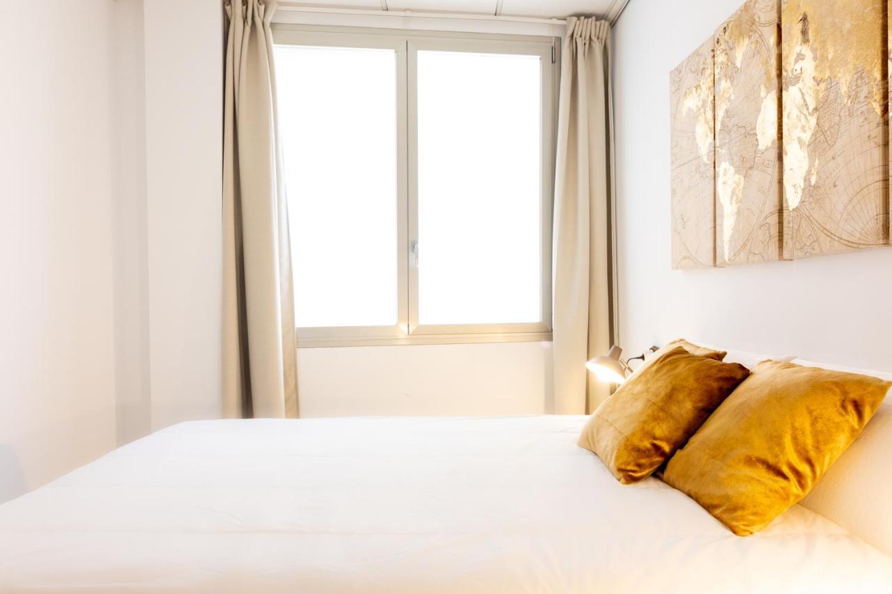 Saenz Suites Gallery By Bossh! Apartments Malaga Bagian luar foto