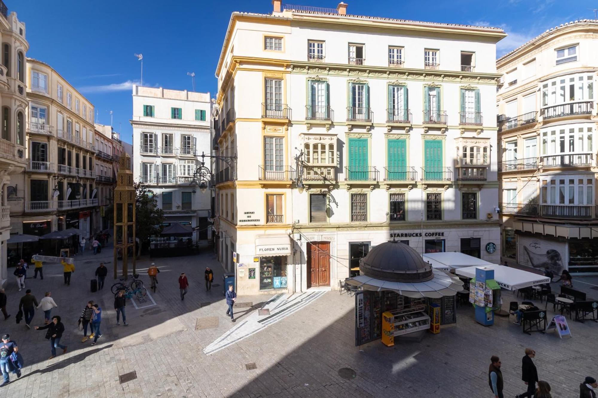 Saenz Suites Gallery By Bossh! Apartments Malaga Bagian luar foto