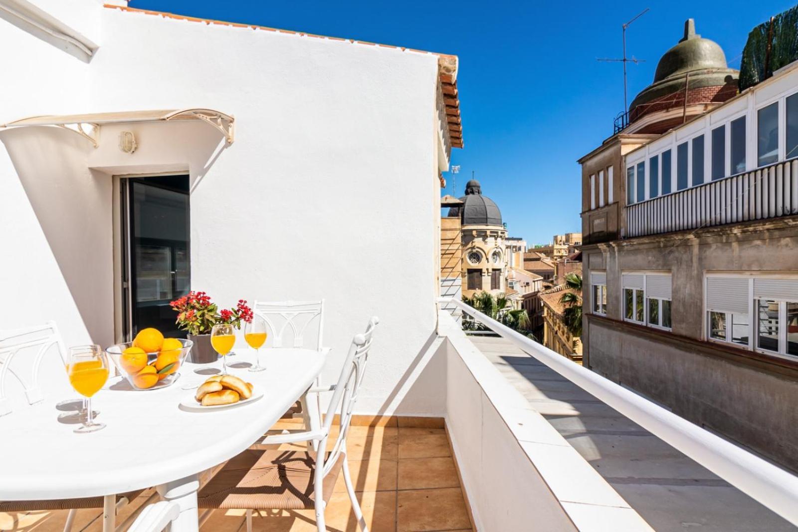 Saenz Suites Gallery By Bossh! Apartments Malaga Bagian luar foto
